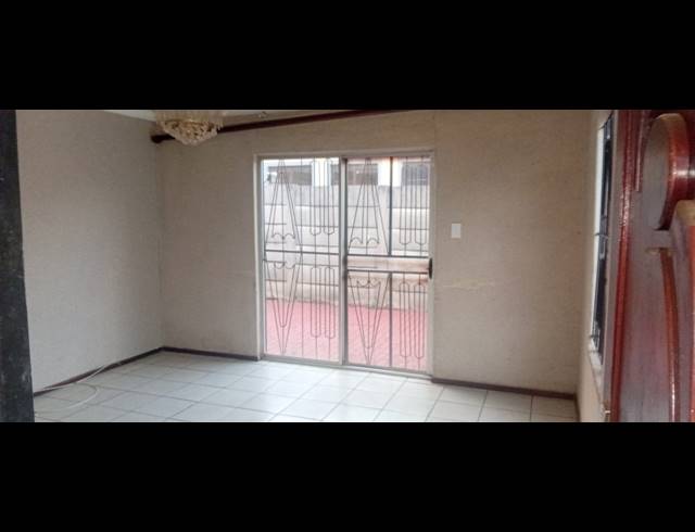 3 BEDROOM FREEHOLD TO LET IN PRETORIA WEST